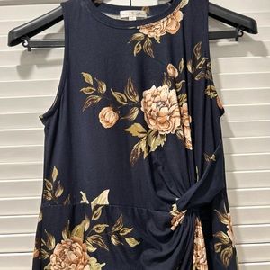 Gorgeous stretch knot dress.